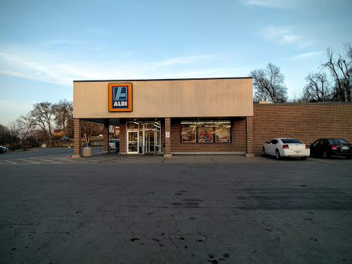 ALDI, 6415 Troost Ave, Kansas City, MO 64131, USA, 