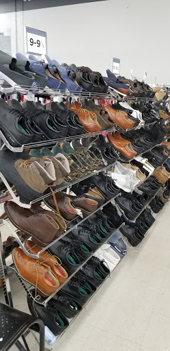 Discount Store «Discount Fashion Warehouse Kettering», reviews and photos, 2836 Wilmington Pike, Kettering, OH 45419, USA