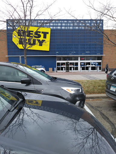 Electronics Store «Best Buy», reviews and photos, 8301 3rd St N, Oakdale, MN 55128, USA
