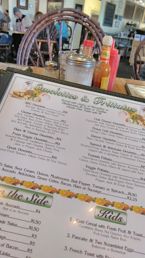 Cafe «The Good Harvest Cafe», reviews and photos, 575 US Hwy 101 S, Crescent City, CA 95531, USA