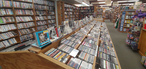 Book Store «Half Price Books», reviews and photos, 2041 Ford Pkwy, St Paul, MN 55116, USA
