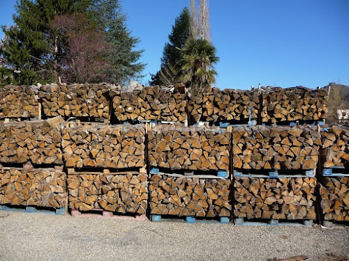 Magasin de bois de chauffage Puech Bois Énergie Sumène