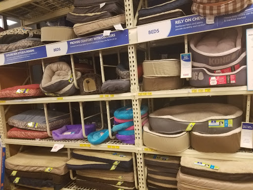 Pet Supply Store «PetSmart», reviews and photos, 3670 Von Schilling Dr, Hampton, VA 23666, USA