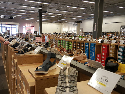 Shoe Store «DSW Designer Shoe Warehouse», reviews and photos, 10100 W McDowell Rd, Avondale, AZ 85392, USA