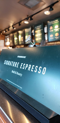 Coffee Shop «Starbucks», reviews and photos, 154 Turnpike Rd, Southborough, MA 01772, USA