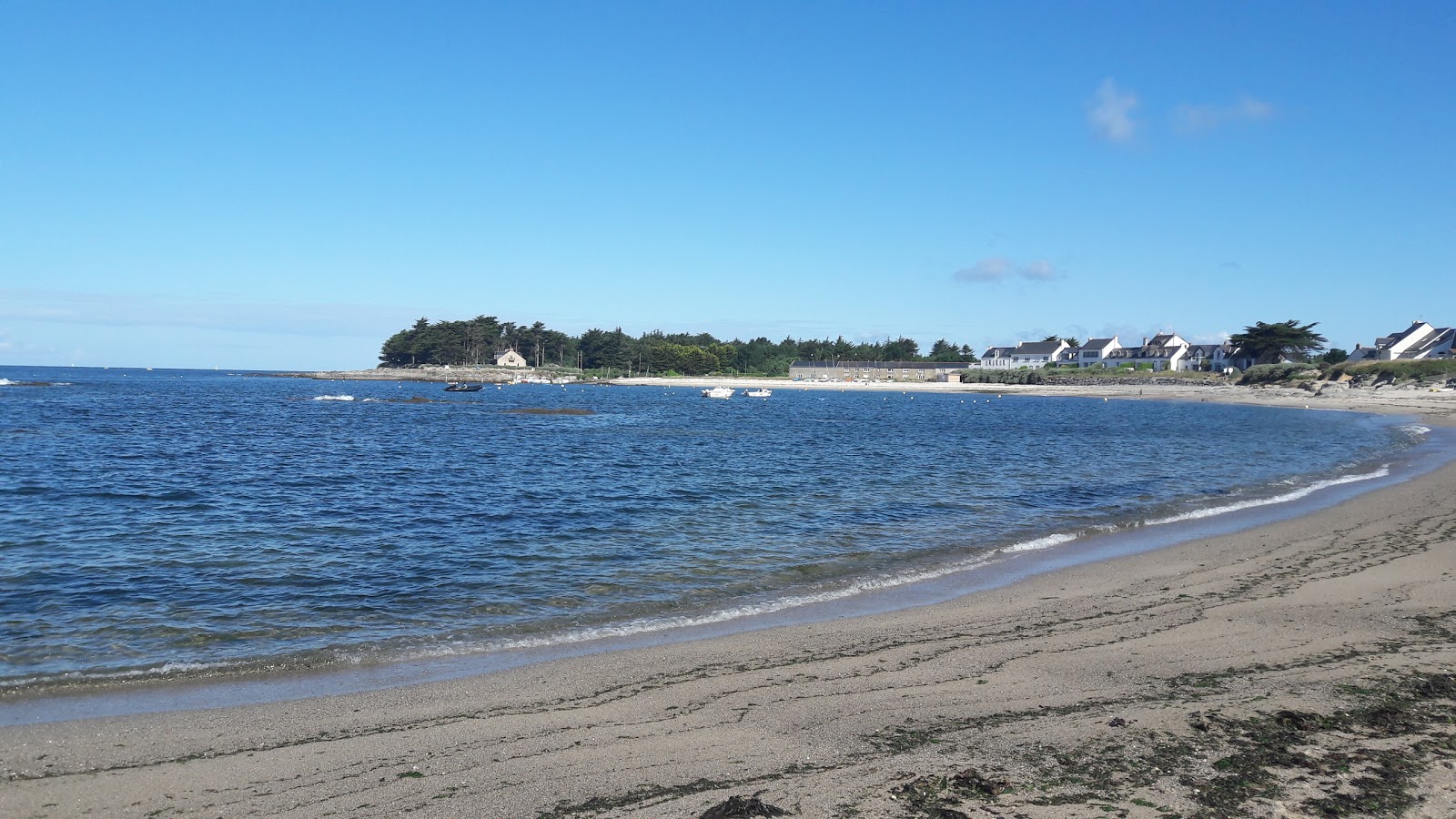 Valokuva Plage de Leratista. pinnalla beige iekka:n kanssa