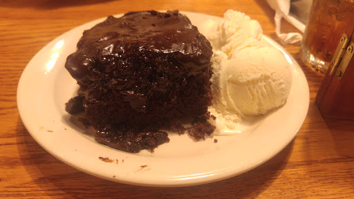 American Restaurant «Cracker Barrel Old Country Store», reviews and photos, 145 Prospect Hill Rd, East Windsor, CT 06088, USA