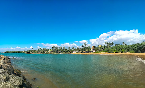 Katukurunda Beach