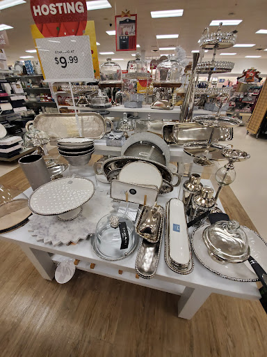 Department Store «Marshalls & HomeGoods», reviews and photos, 4950 Hadley Center Dr, South Plainfield, NJ 07080, USA