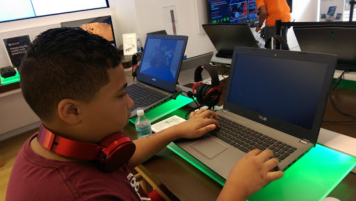 Computer Store «Microsoft Store - International Plaza», reviews and photos, 2223 N Westshore Blvd, Tampa, FL 33607, USA