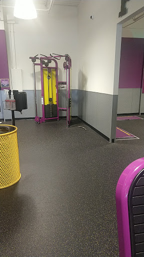 Gym «Planet Fitness - Harrisburg (Allentown Blvd.), PA», reviews and photos, 6021 Allentown Blvd Allentown Boulevard, Harrisburg, PA 17112, USA