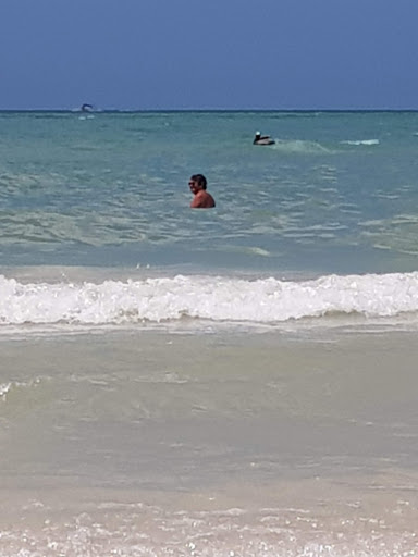 Coffee Shop «Barefoot Beach House», reviews and photos, 332 S Gulfview Blvd, Clearwater, FL 33767, USA