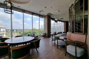 Starbucks Reserve Mega Bangna image