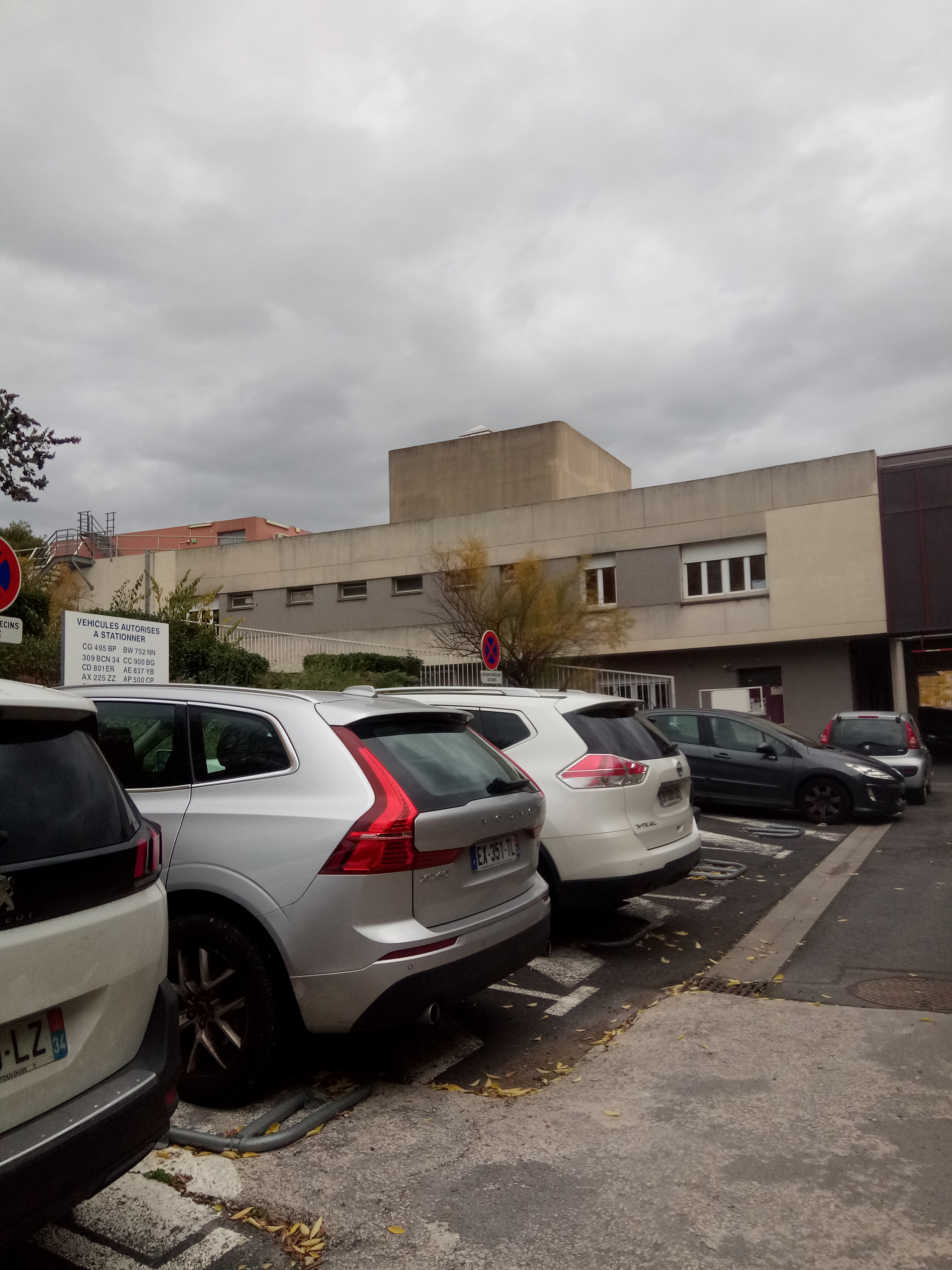 Photo n° 10 de l'avis de Estranged.l fait le 27/11/2019 à 20:09