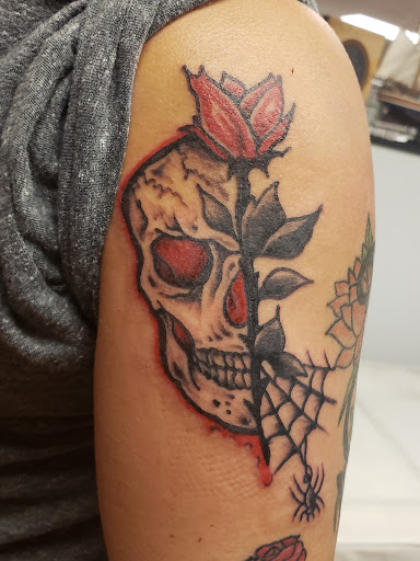 Tattoo Shop «Patriotic Pain Tattoo & Body Piercing», reviews and photos, 5658 William Penn Hwy, Murrysville, PA 15668, USA