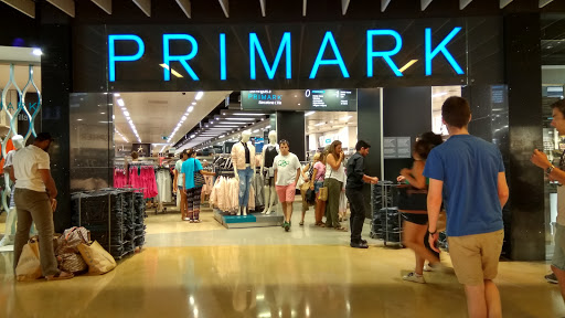 Primark - Centro comercial LIlla, Carrer de Déu i Mata, 69-99, 08029 Barcelona, España