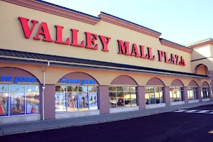 Valley Mall Plaza Outlet image
