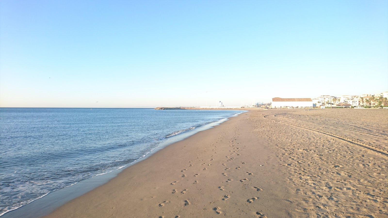 Photo de Chiringuito beach - endroit populaire parmi les connaisseurs de la détente