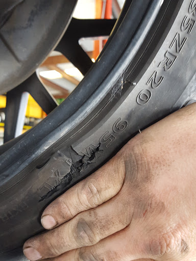 Tire Shop «Tire Discount», reviews and photos, 6970 Plank Rd, Baton Rouge, LA 70811, USA