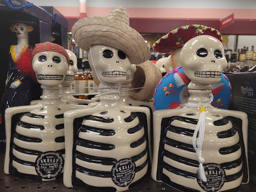 Liquor Store «Curtis Liquors - Cohasset», reviews and photos, 790 Chief Justice Cushing Hwy, Cohasset, MA 02025, USA