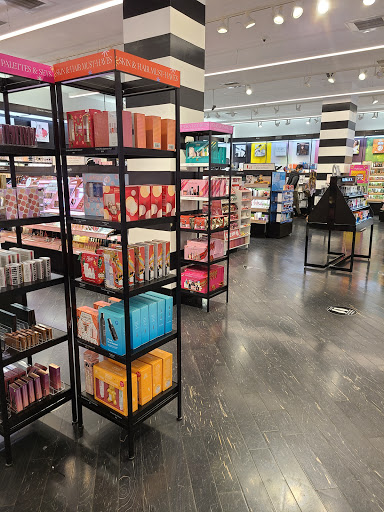 Cosmetics Store «SEPHORA», reviews and photos, 55 Parsonage Rd, Edison, NJ 08837, USA