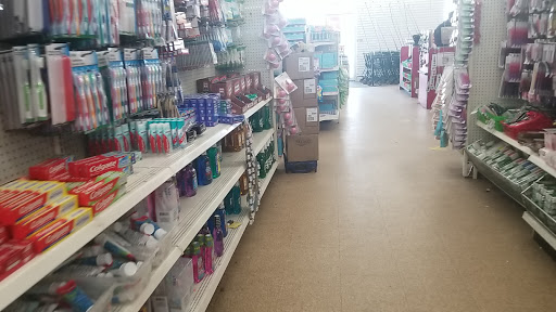 Dollar Store «Dollar Tree», reviews and photos, 120 N Brookwood Ave, Hamilton, OH 45013, USA