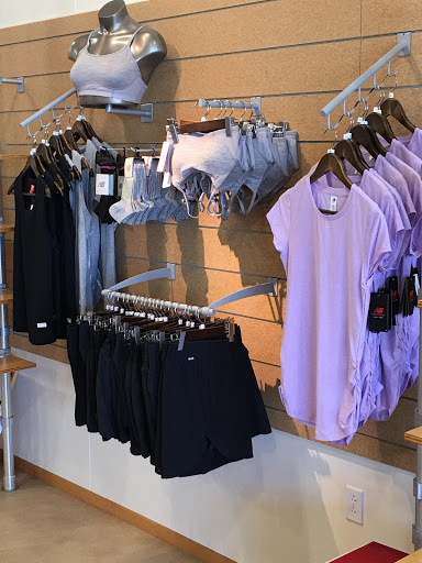 Shoe Store «New Balance Fairview Heights», reviews and photos, 6540 N Illinois St #104, Fairview Heights, IL 62208, USA