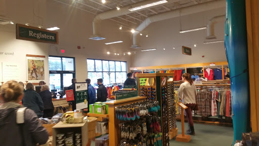 Clothing Store «L.L. Bean Outlet», reviews and photos, 31 Gusabel Ave, Nashua, NH 03063, USA