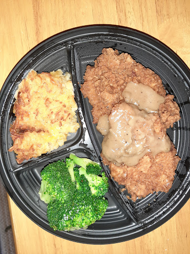 American Restaurant «Cracker Barrel Old Country Store», reviews and photos, 3701 Elmsley Ct, Greensboro, NC 27406, USA