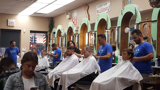 Barber Shop «Father & Son Barber Shop», reviews and photos, 5806 N Broadway St # 4, Chicago, IL 60660, USA