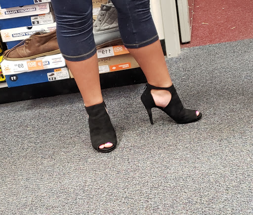 Shoe Store «Rack Room Shoes», reviews and photos, 2224 Grand Cypress Dr #715, Lutz, FL 33559, USA