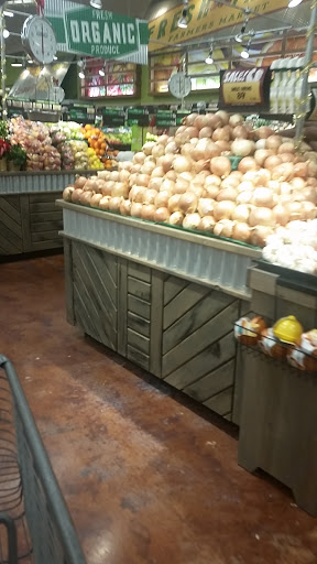 Grocery Store «Fresh Thyme Farmers Market- 82nd», reviews and photos, 4225 E 82nd St, Indianapolis, IN 46250, USA