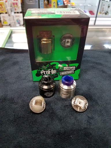 Tobacco Shop «Habits Vape & Smoke shop», reviews and photos, 8391 Folsom Blvd, Sacramento, CA 95826, USA