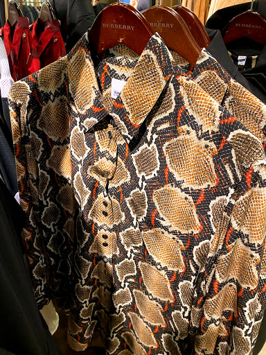 Clothing Store «Burberry Outlet», reviews and photos, 5220 Fashion Outlets Way, Rosemont, IL 60018, USA