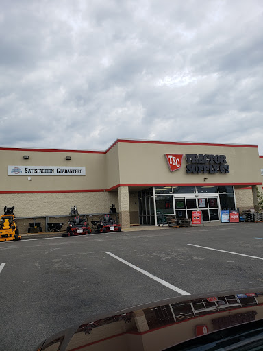 Home Improvement Store «Tractor Supply Co.», reviews and photos, 6818 S Scatterfield Rd, Anderson, IN 46013, USA