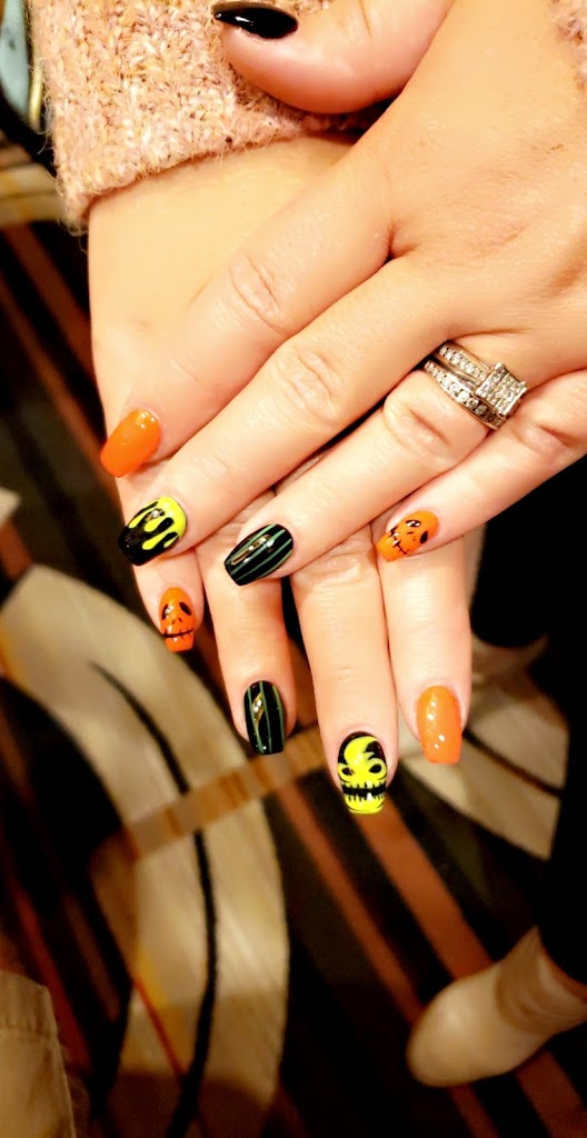 Metro Nails Council Bluffs, IA 51501 Services, Reviews, Hours and