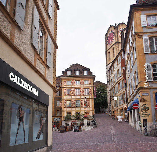 Kommentare und Rezensionen über Calzedonia Switzerland AG