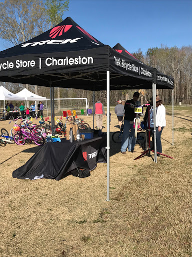 Bicycle Store «Trek Bicycle Store of Mount Pleasant», reviews and photos, 1180 Oakland Market Rd, Mt Pleasant, SC 29466, USA