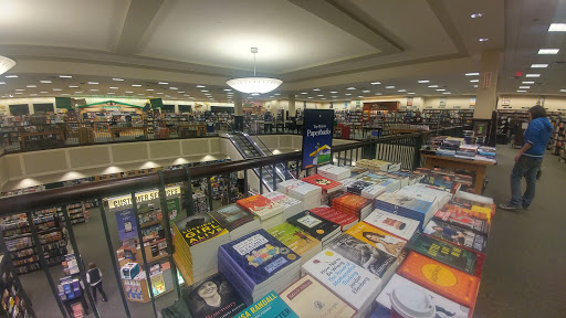 Book Store «Barnes & Noble», reviews and photos, 3195 28th St SE, Grand Rapids, MI 49512, USA