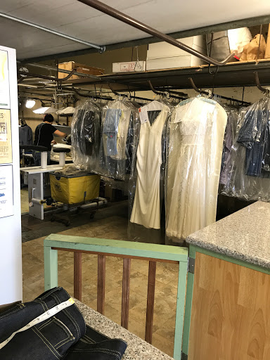 Dry Cleaner «Berkland Cleaners», reviews and photos, 2979 Sacramento St, Berkeley, CA 94702, USA