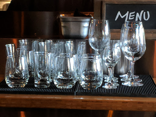 Wine Bar «Venice Beach Wines», reviews and photos, 529 Rose Ave, Venice, CA 90291, USA