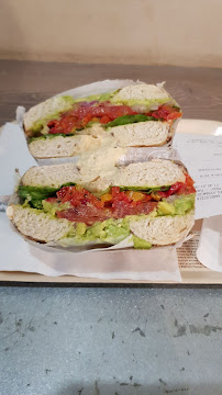 Sandwich au poulet du Restauration rapide BAGELSTEIN • Bagels & Coffee shop à Paris - n°15