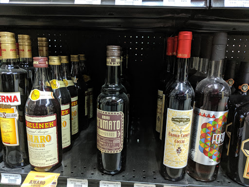 Liquor Store «Broadway Liquors», reviews and photos, 2860 Broadway, Oakland, CA 94611, USA