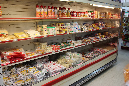 Grocery Store «La Mexicana Grocery Store», reviews and photos, 432 N Main St, West Bend, WI 53090, USA