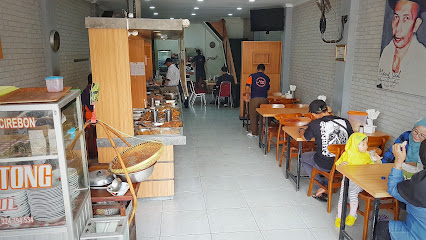 Nasi Jamblang Mang Dul - Jl. DR. Cipto Mangunkusumo No.8, Pekiringan, Kec. Kesambi, Kota Cirebon, Jawa Barat 45131, Indonesia
