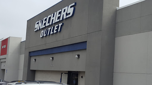 Shoe Store «SKECHERS Factory Outlet», reviews and photos, 5805 Cutting Blvd, El Cerrito, CA 94530, USA