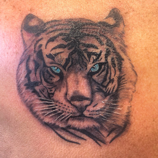 Tattoo Shop «Inkfamous Tatoo Studio», reviews and photos, 353 Vincennes St, New Albany, IN 47150, USA