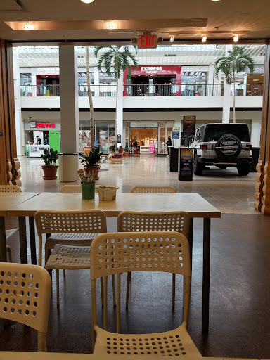 Shopping Mall «Plymouth Meeting Mall», reviews and photos, 500 W Germantown Pike, Plymouth Meeting, PA 19462, USA