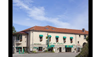 Extérieur du Restaurant Logis Hôtel des Sapins à Lanarce - n°3