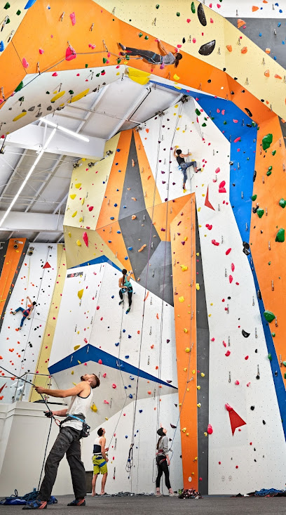 Hub Climbing | Mississauga Rock Climbing Gym